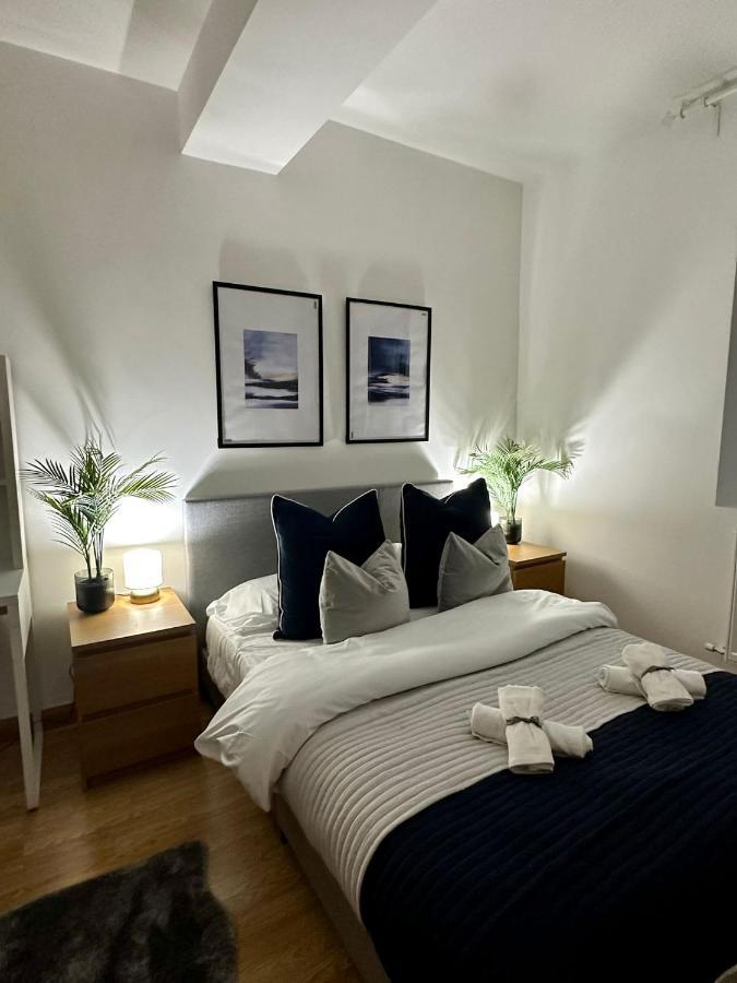 Retreat To A Stylish Ensuite In London Londres Exterior foto