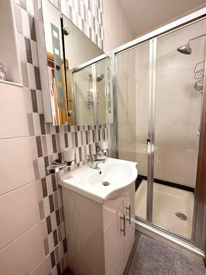 Retreat To A Stylish Ensuite In London Londres Exterior foto