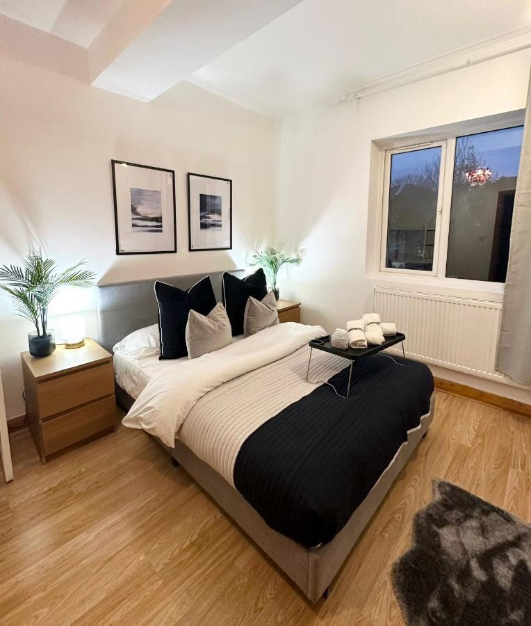 Retreat To A Stylish Ensuite In London Londres Exterior foto